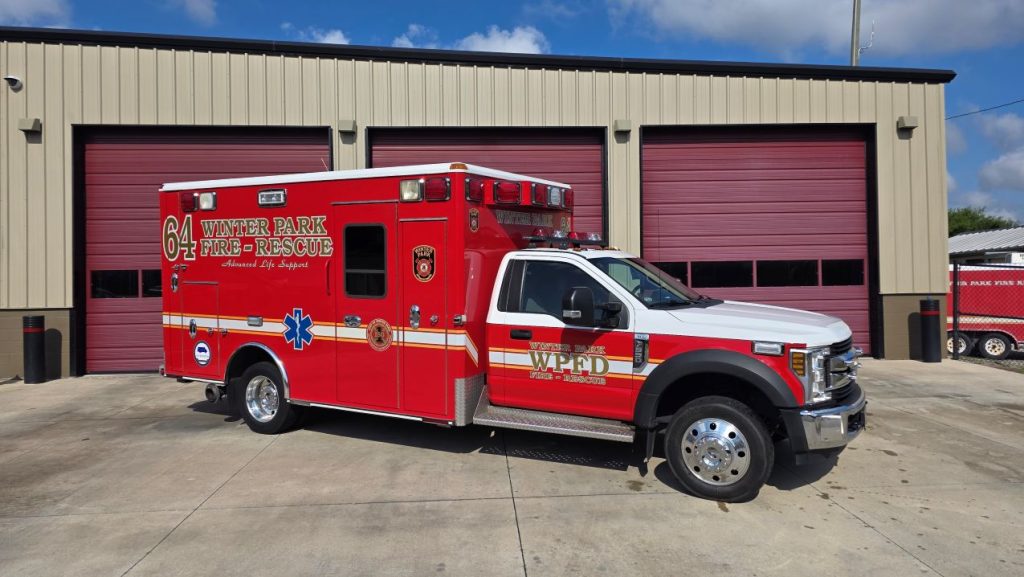 Picture of Rescue 64, ALS emergency response rescue.